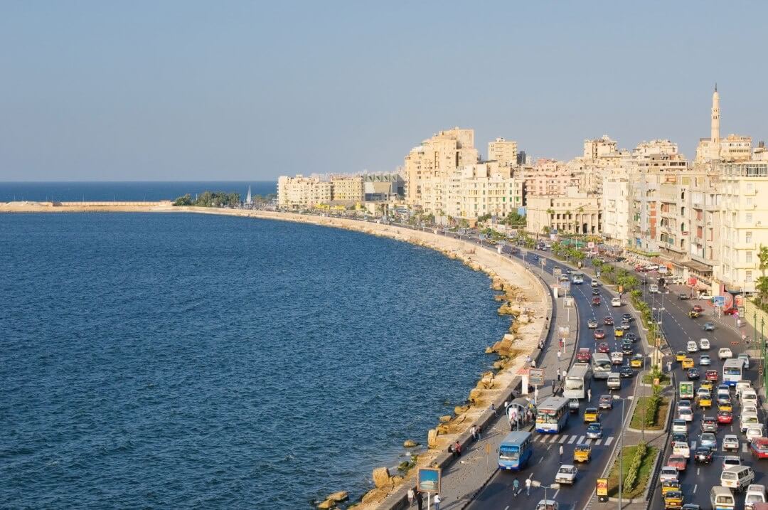 Bờ biển Địa Trung Hải tại thành phố Alexandria