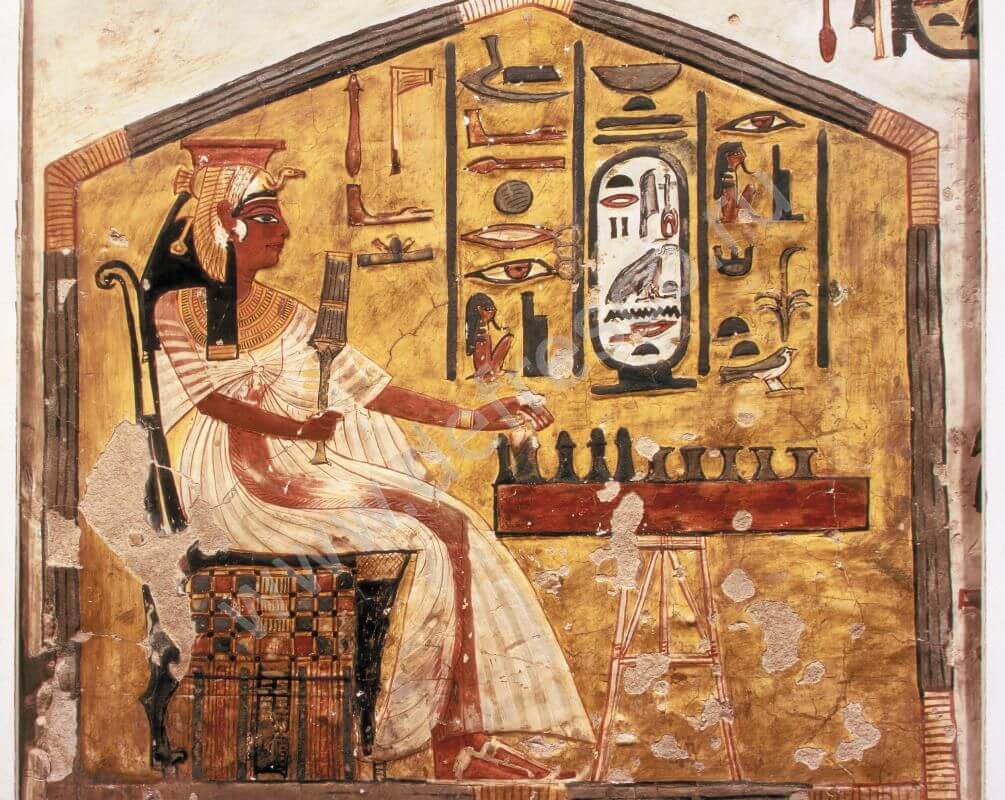 Nữ hoàng Nefertiti qua tranh vẽ
