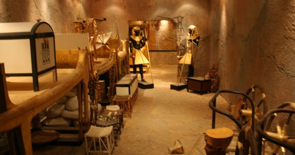 Bên trong hầm mộ Pharaol Tutankhamun