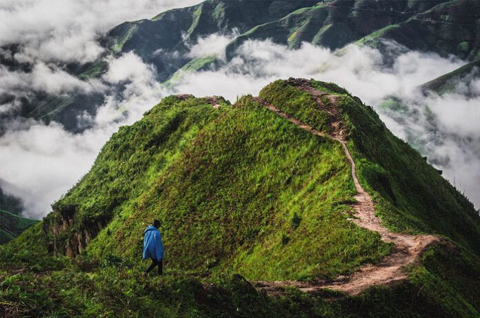 Off-road Tours from Hanoi to Ta Xua