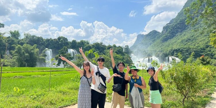 تأشيرة التقاعد في فيتنام لمواطني الإمارات – دليل شامل للعيش بسلام في بلاد التنين الآسيوي